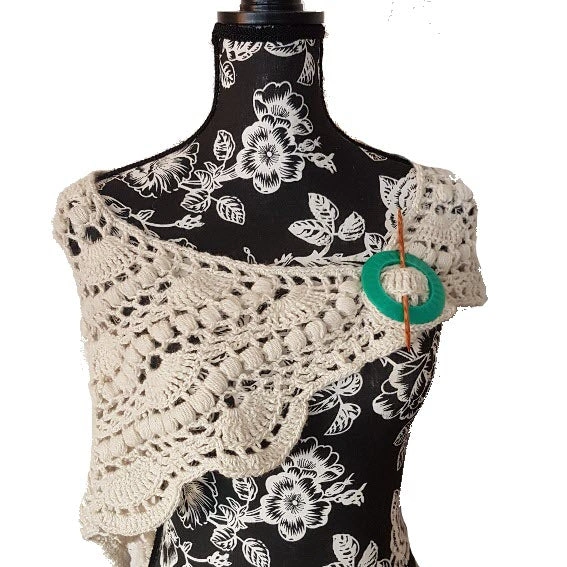 Cozy Alpaca Bobble Shawl – Wrap Yourself in Luxury & Warmth